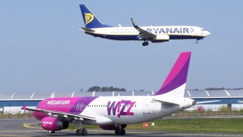 Sprzedaży biletów lotniczych grupowych w Ryanair i WizzAir